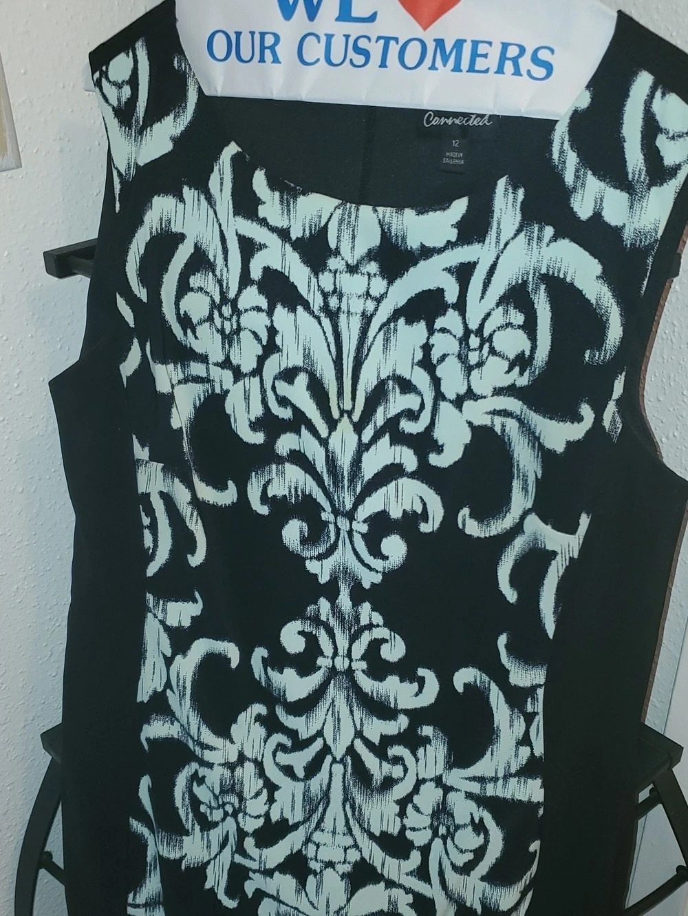 Connected Apparel Floral Mini Dress in Black & White Size 12 Like New